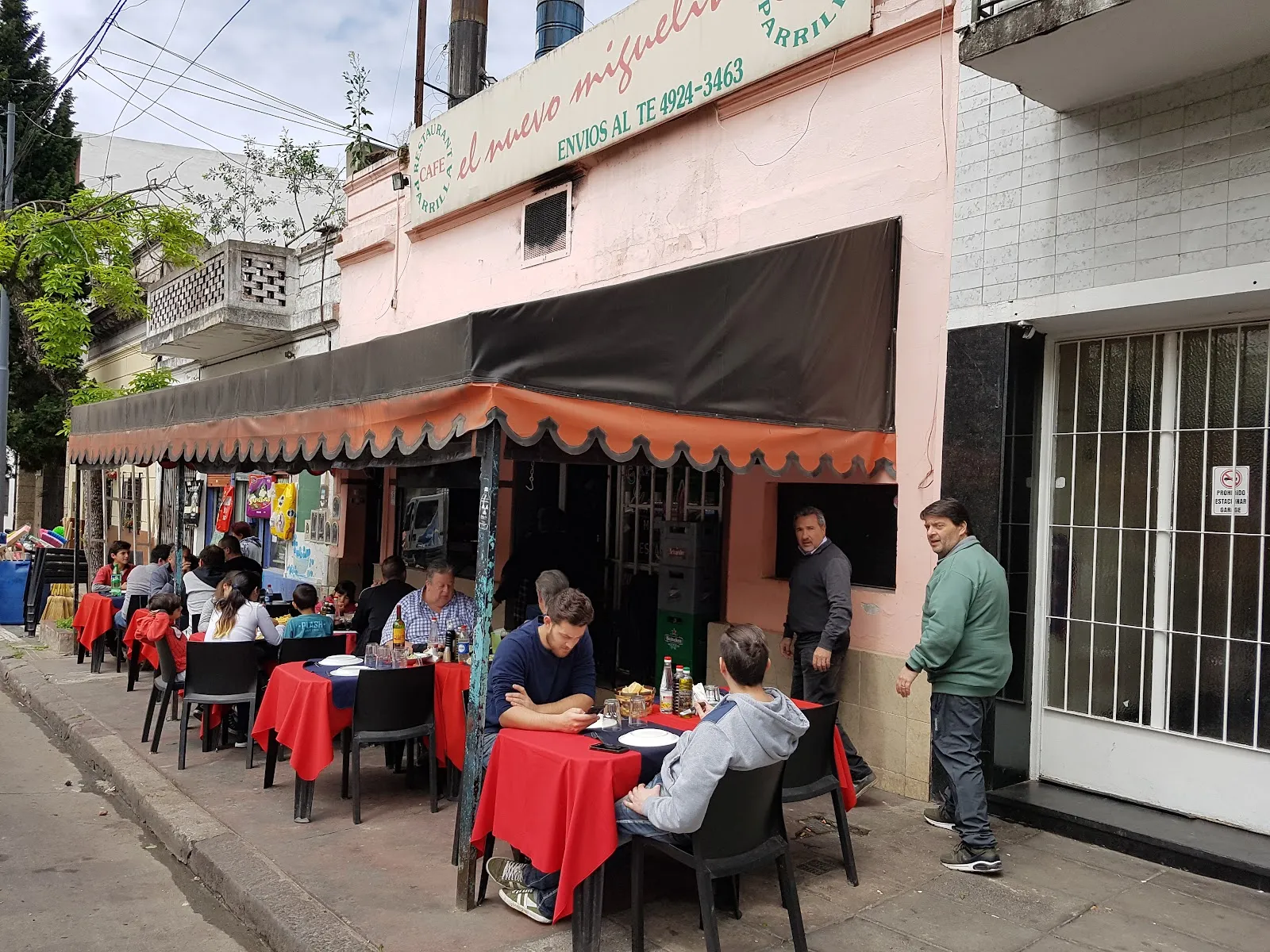 El Nuevo Miguelito — interior